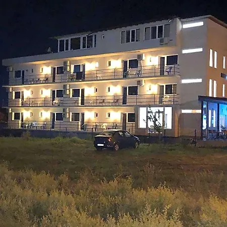 Autentic Boutikue Hotel